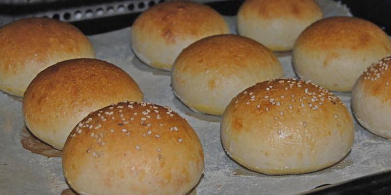 Peka bombet za burgerje Kranj