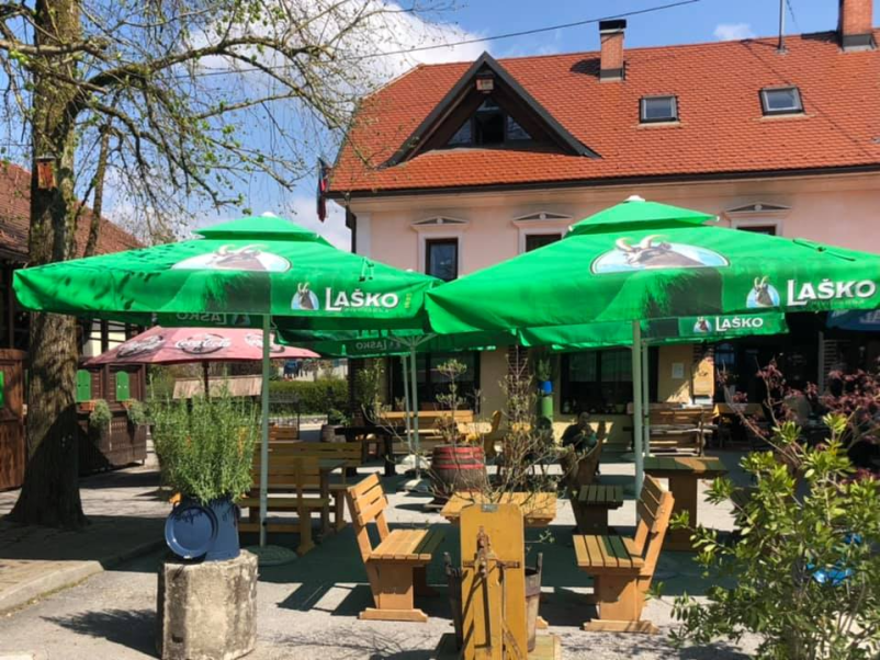 Velik prostor za zaključene družbe Domžale