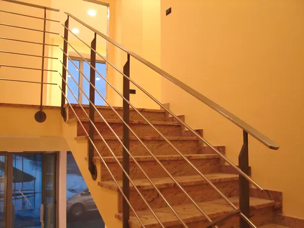 Kakšna je cena balkonskih rostfrei ograj na Primorskem?
