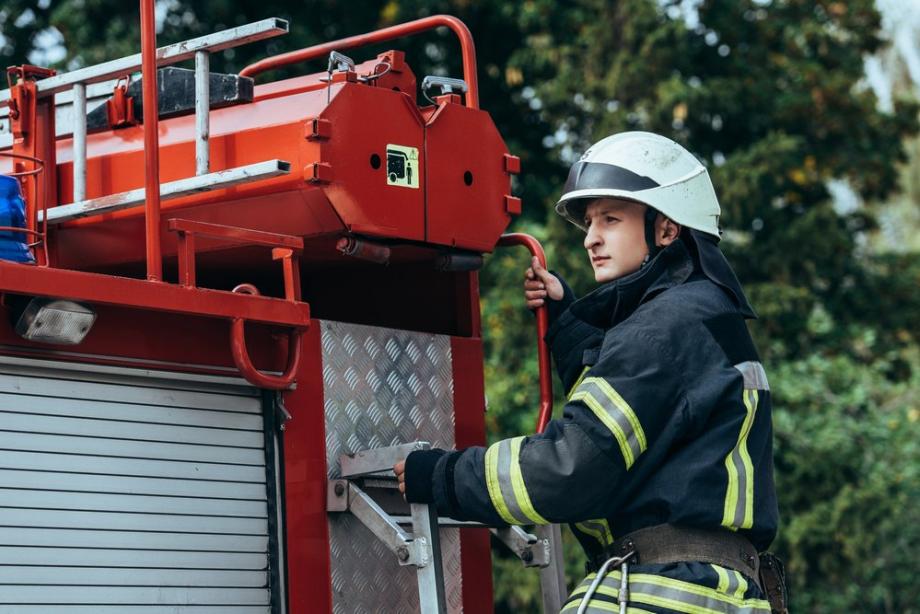 Član gasilskega društva