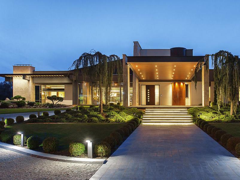 Cenovno ugodna vhodna vrata Slovenija