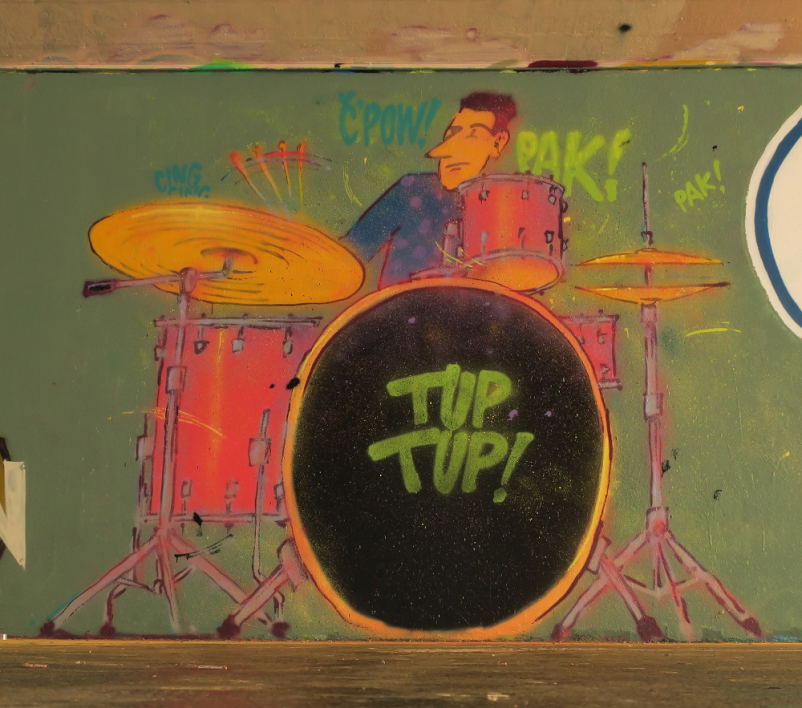 Dogajanje v mladinskem centru Mladi zmaji Ljubljana