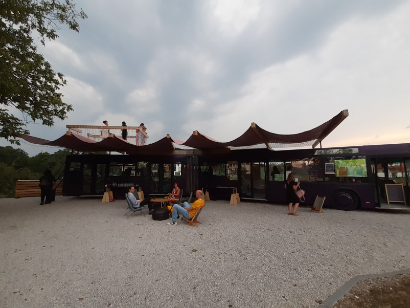 Mladi zmaji mladinski center