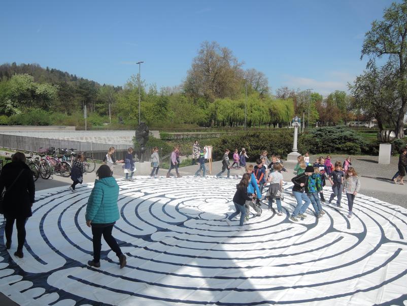 Seminarji in predavanja za kadre Ljubljana