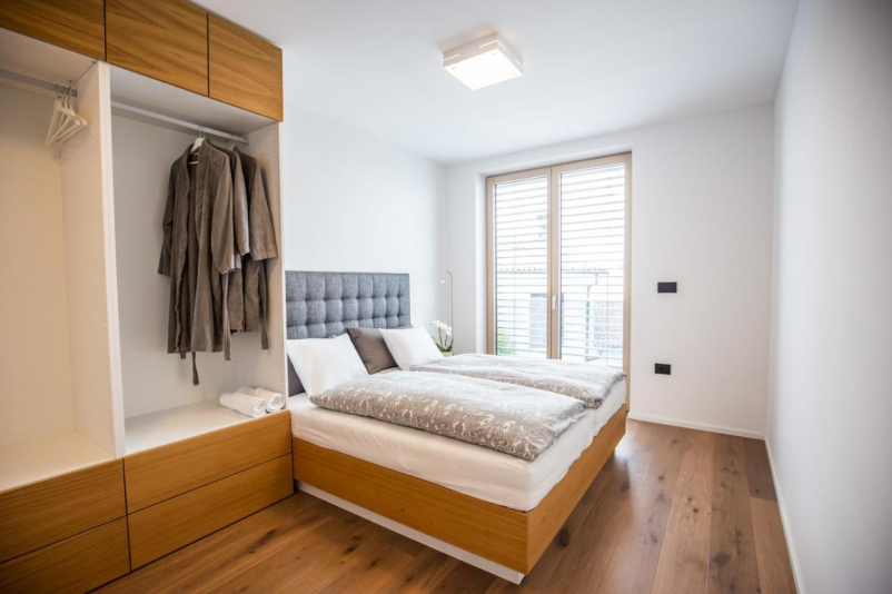 Bis zu 6 Gäste können bequem in unserer Villa übernachten