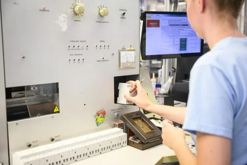 Kvalitetna proizvodnja komponent za industrijo Slovenija