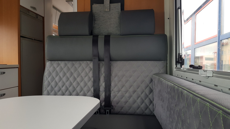 Günstige Polstemöbel Slowenien