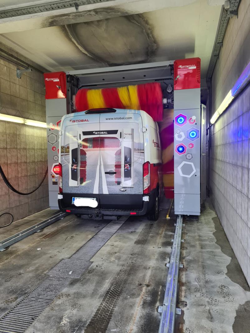 Kvalitetno kemično čiščenje avta v Ljubljani