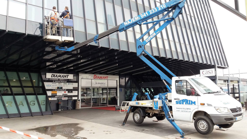 Ugodna izposoja dvižnih ploščadi Ljubljana