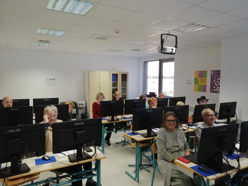 Računalniško izobraževanje za starejše Jesenice