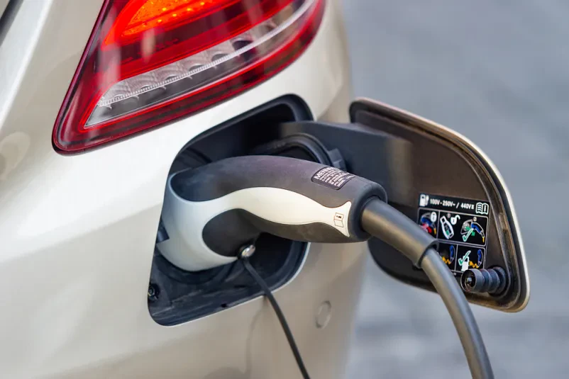 Polnilne postaje za električne avtomobile Slovenija