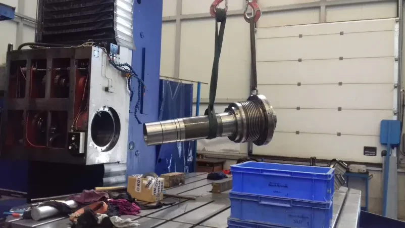 Wartung von CNC-Maschinen im In- und Ausland