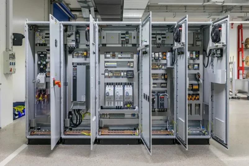 Trgovina z elektromaterialom