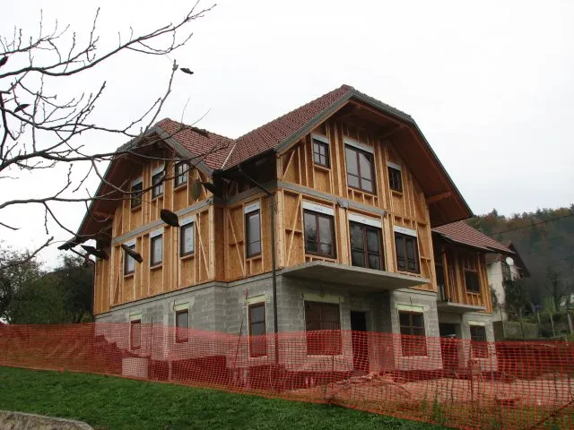 ZZa informacije pa smo vam na voljo na naših kontaktih.