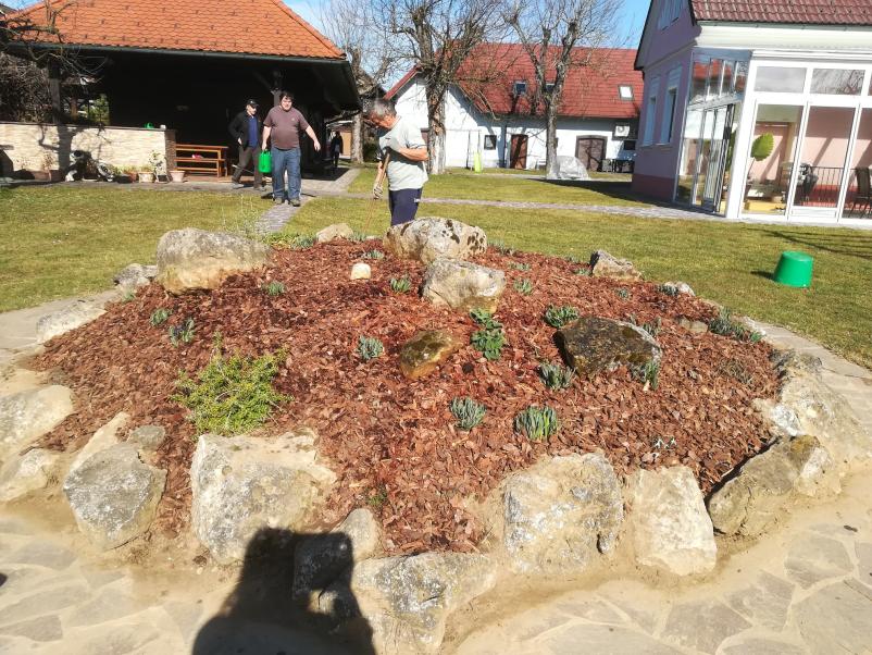 Urejanje okolice v Ajdovščini z okolico