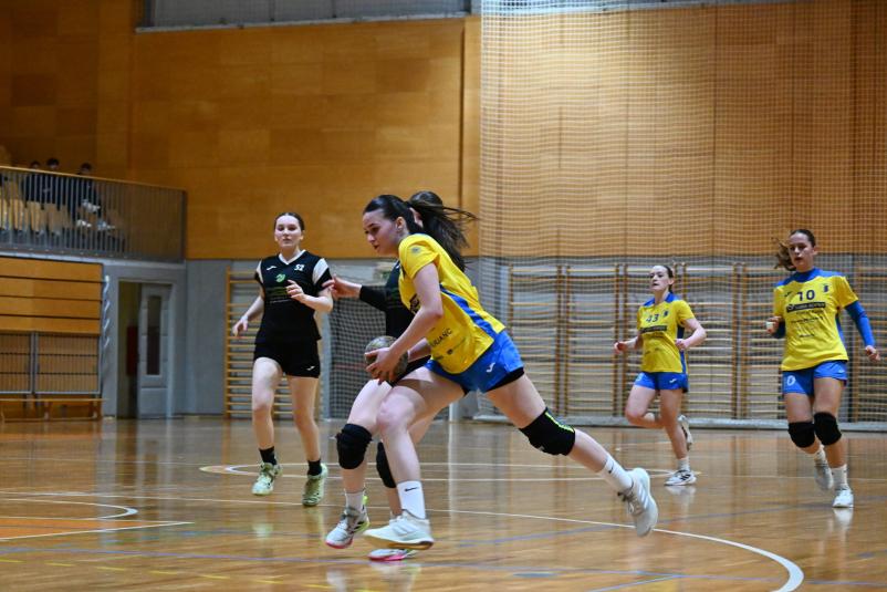 Rokometni trening za ženske Koper, Obala