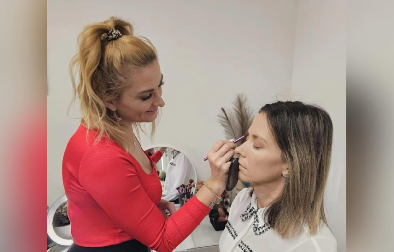 Urejanje obrvi in podaljševanje trepalnic