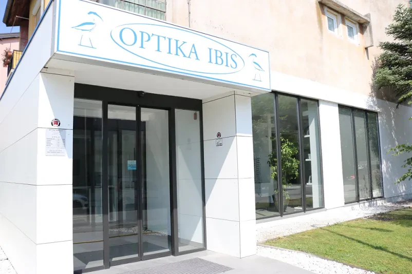 Odprta optika v Sežani