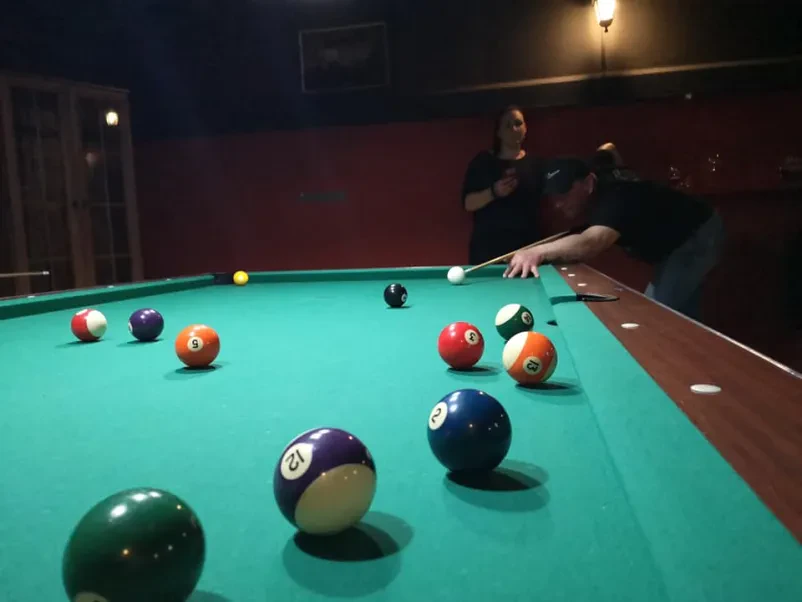  bar with live music 