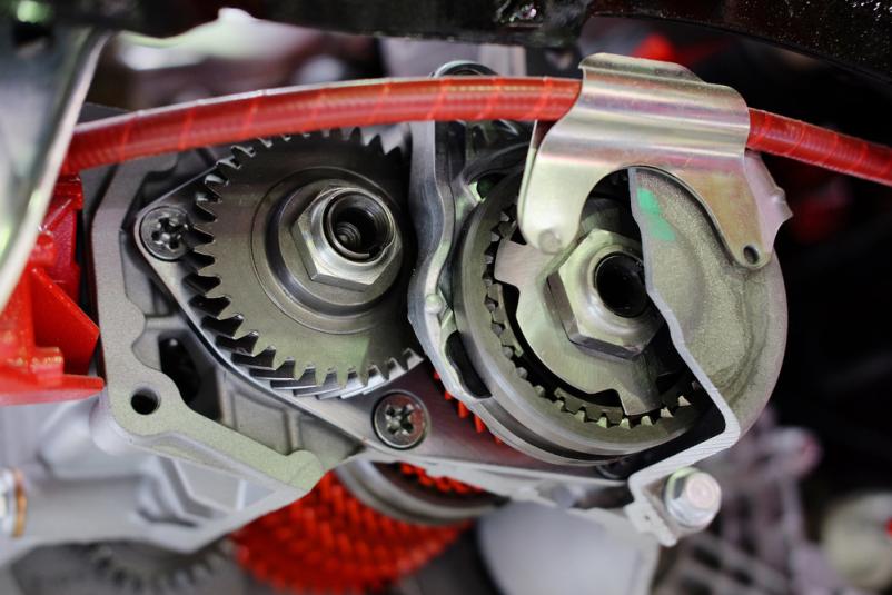 Klinasti jermeni za transport