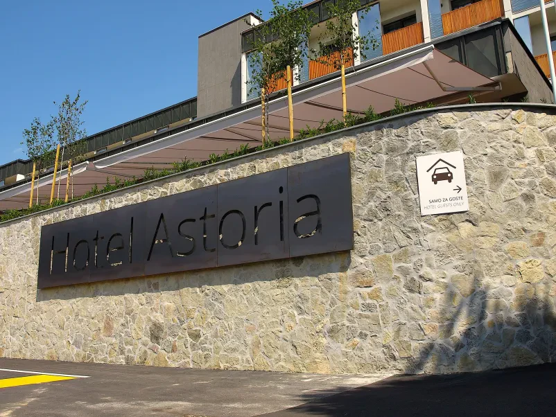 Building and spaces signage EU, Balkan
