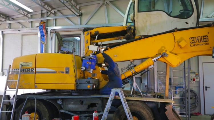 Popravilo gradbenih vozil