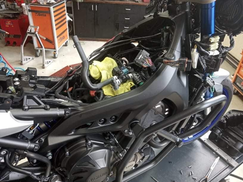 Rezervni deli za motor Honda