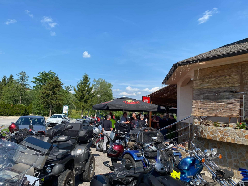 Okrepčevalnica Artiče, Brežice