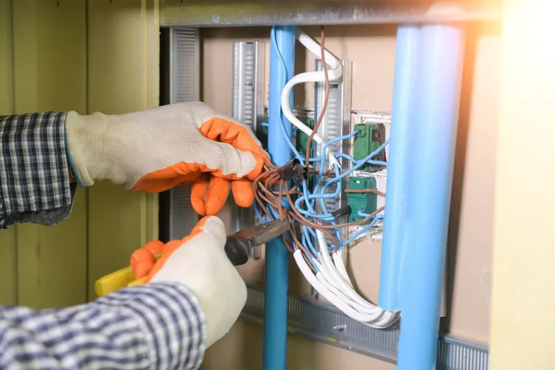 Elektro- und Bauinstallationen Deutschland, Österreich
