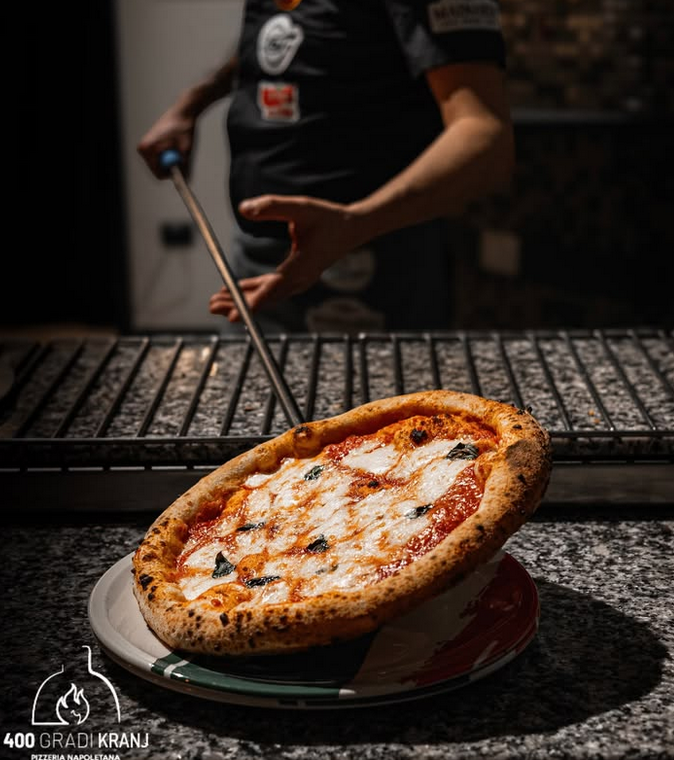 Vabljeni v italijansko restavracijo 400 Gradi v Kranj!