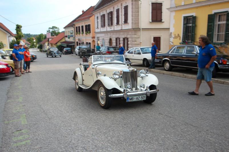 Starodobni avtomobili Podravska