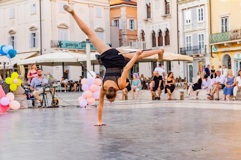 Učenje mažoretnega in twirling plesa Portorož, Primorska