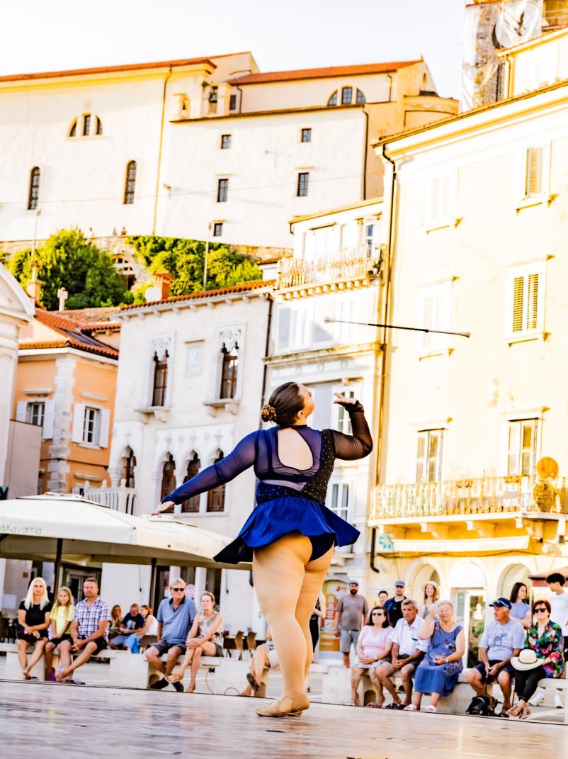 Treningi in tekmovanja mažoretnega in twirling plesa Portorož