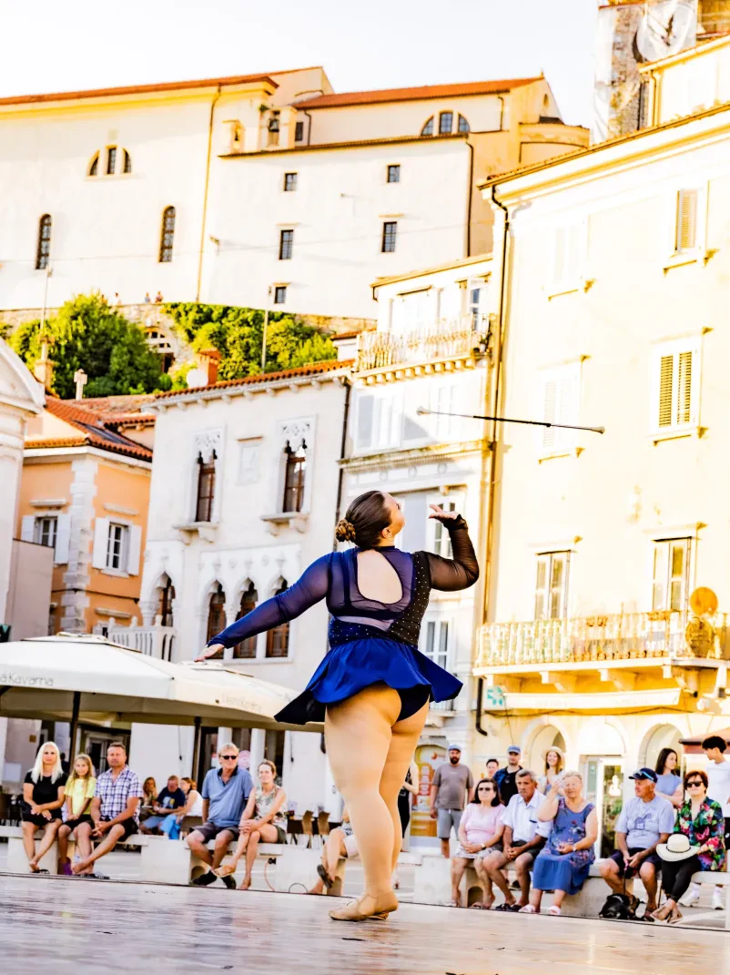 Treningi in tekmovanja mažoretnega in twirling plesa Portorož