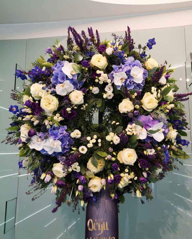 Ugodno pogrebno cvetje v Sloveniji