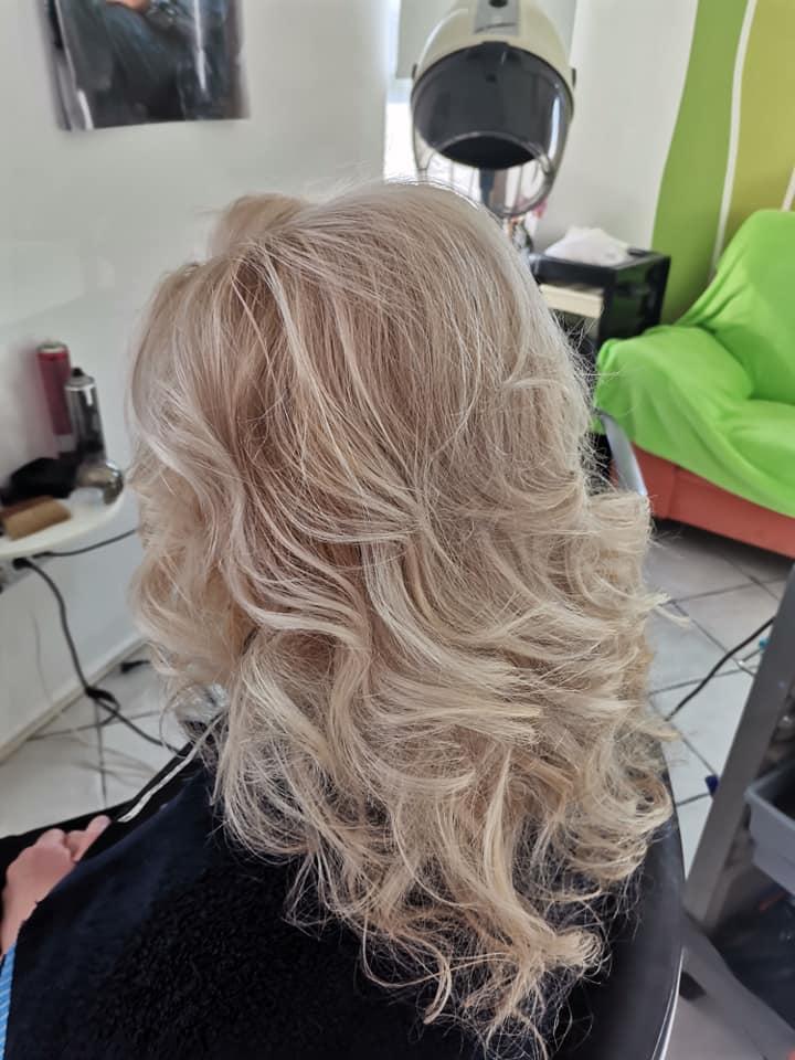 Dober frizerski salon Lesce