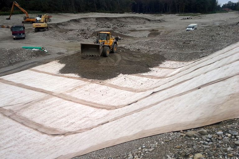 Bentonitne membrane Slovenija