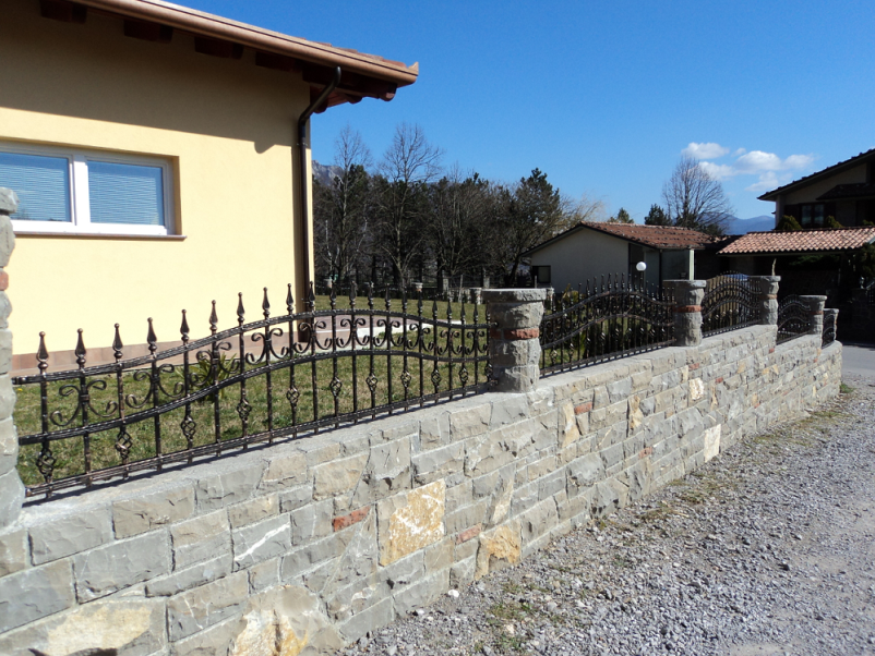 Balkonske kovane ograje Ljubljana