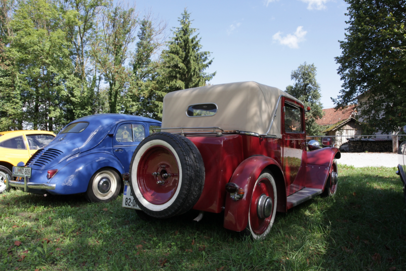 Starodobna vozila Škofljica