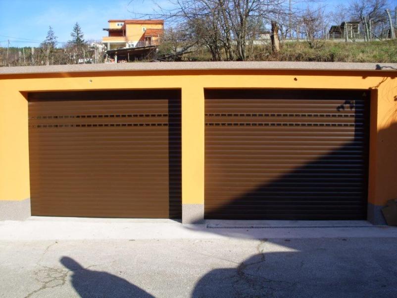 Prodaja in montaža garažnih vrat