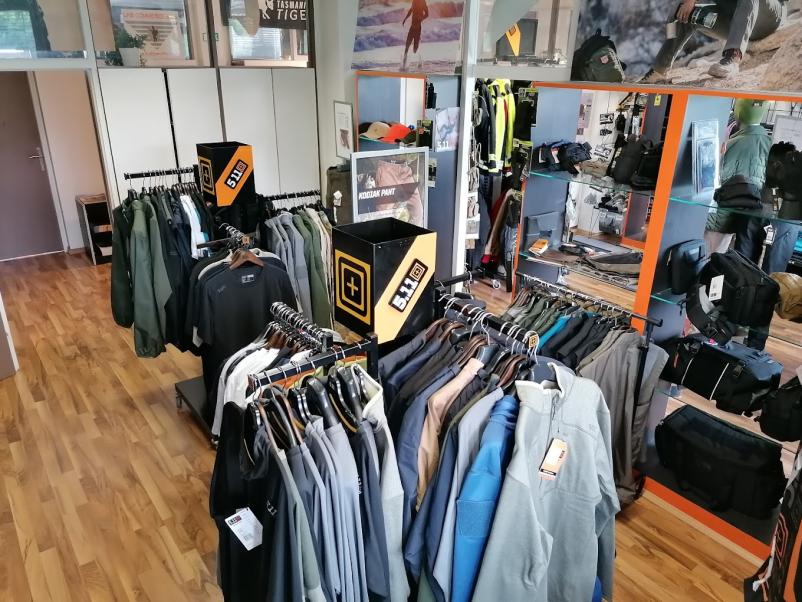 Vojaška oblačila in oprema Slovenija