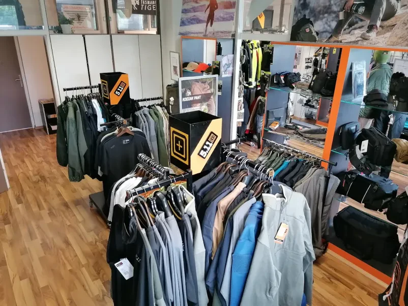 Vojaška oblačila in oprema Slovenija