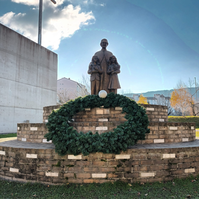 Mladinski center Maribor