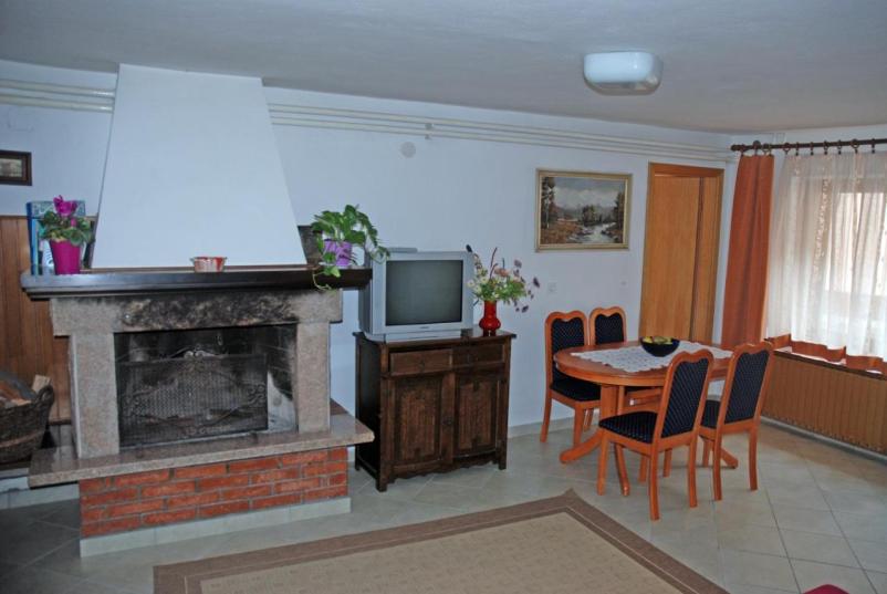 Ugoden najem apartmaja Bovec