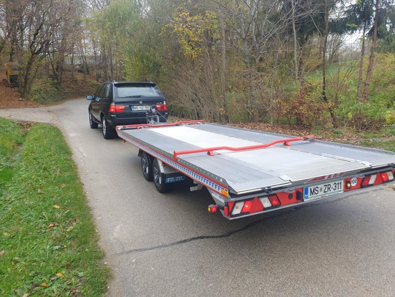 Avtovleka s prikolico