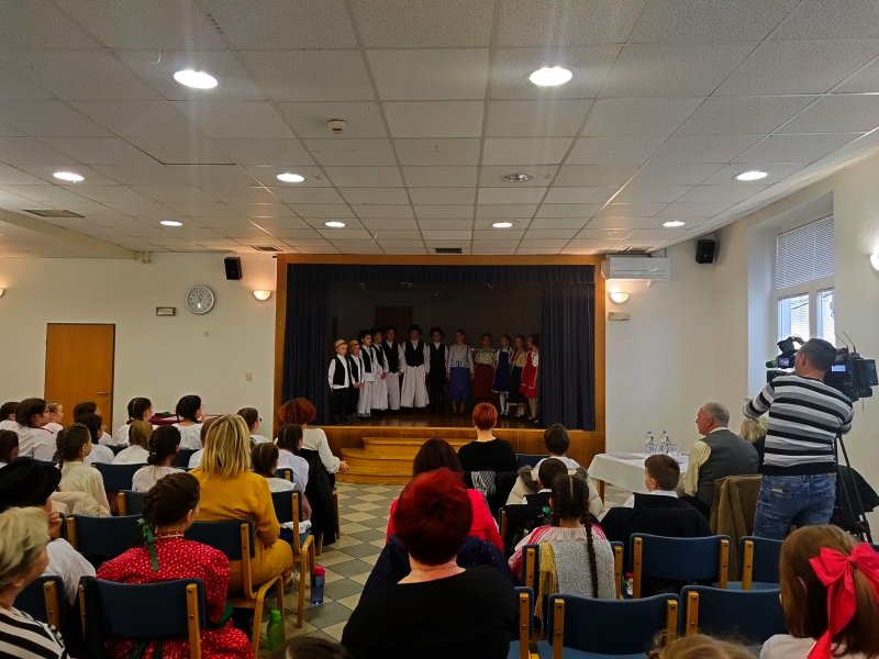 Dobra dvojezična osnovna šola