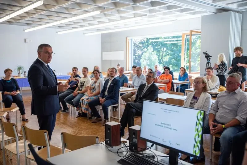 Kreativno okolje v srednji šoli Kranj