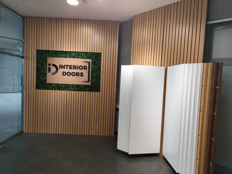 Velika izbira notranjih vrat