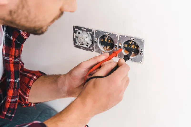 Hitra napeljava elektrike