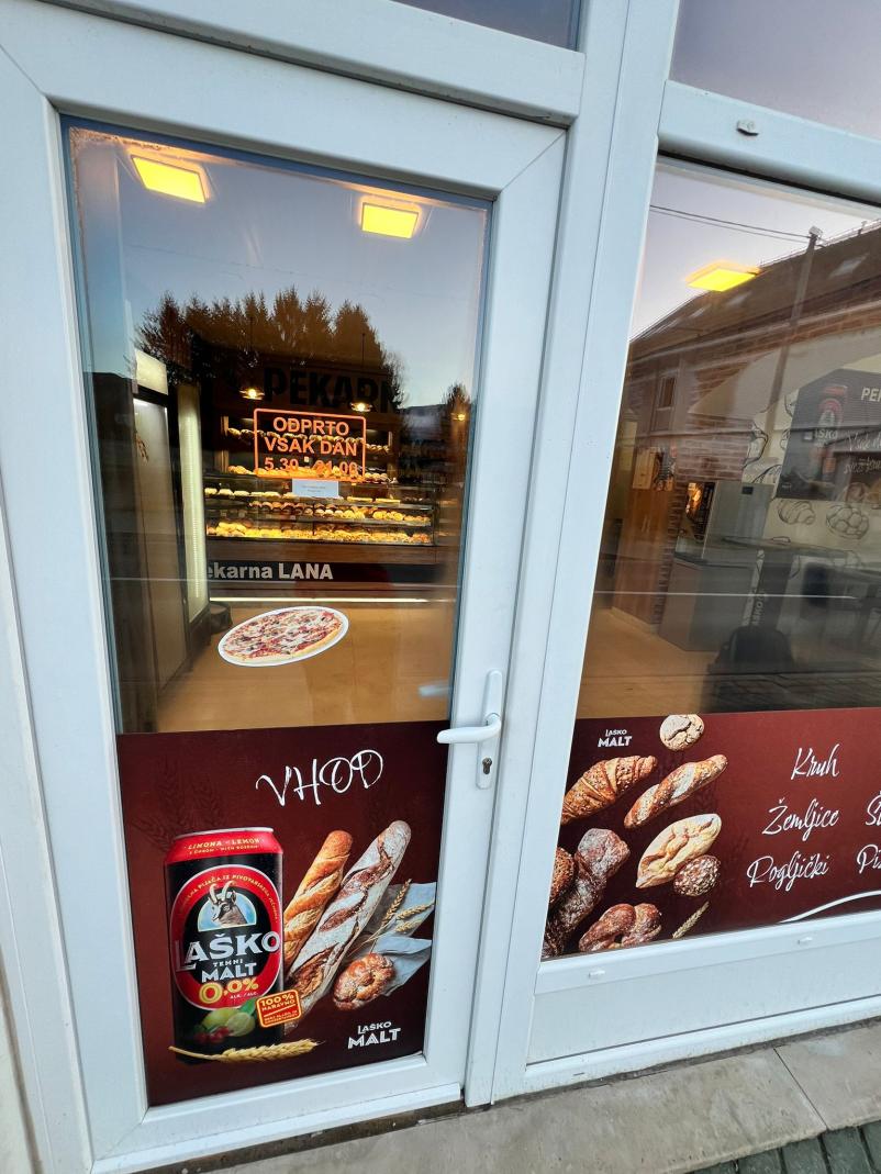 Ste že slišali za najboljšo odprto pekarno v Šentjerneju?